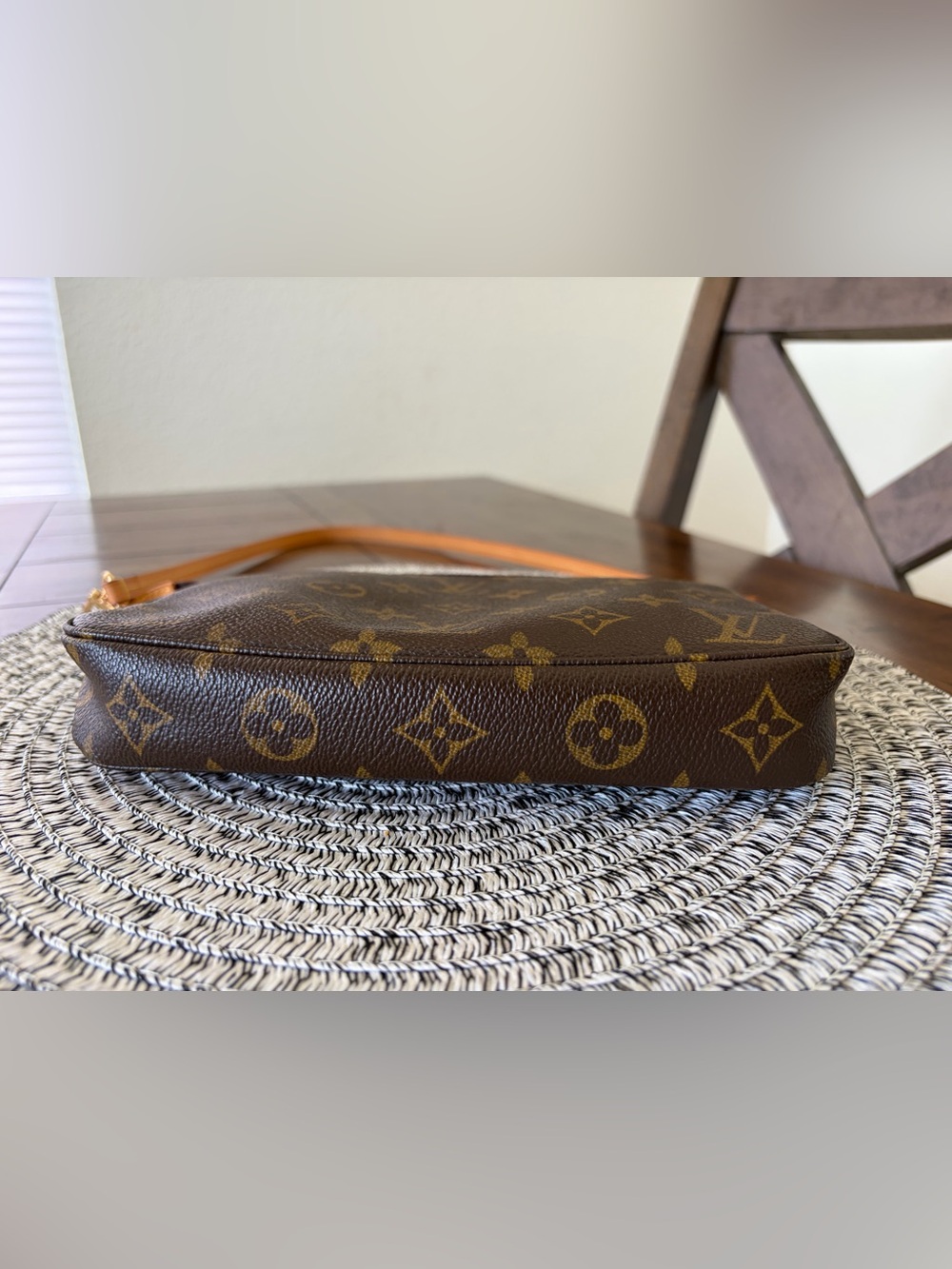 Vintage Authentic Louis Vuitton Pochette Accessoire - Picture 8 of 14